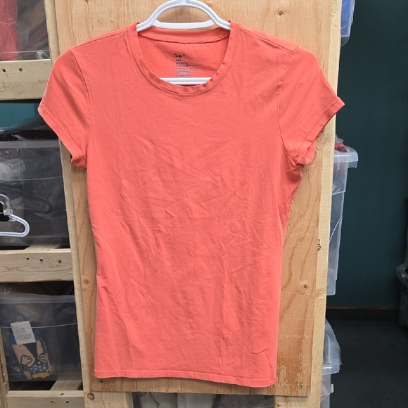 GAP Tops - Gap Size S Peachy Pink Crew Neck T-Shirt